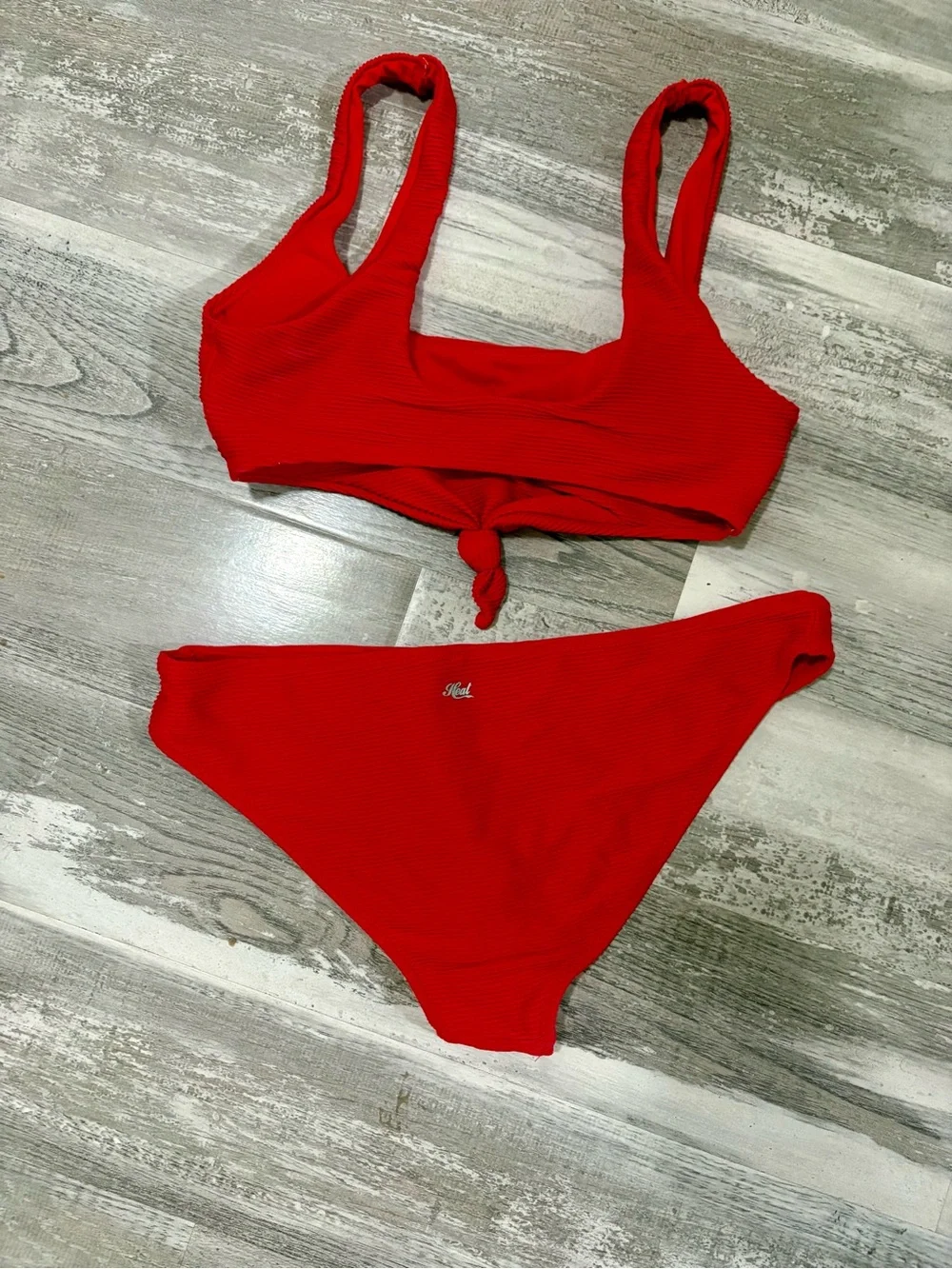 Red Ribbed Knot-Front Bikini Set - Picture 3 of 5